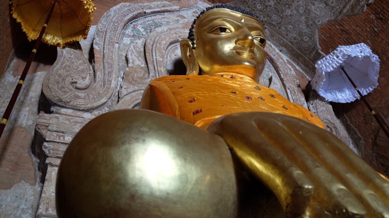 Maybe I can find a new suitcase in the market?